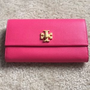 Tory Burch Kira Envelope Wallet